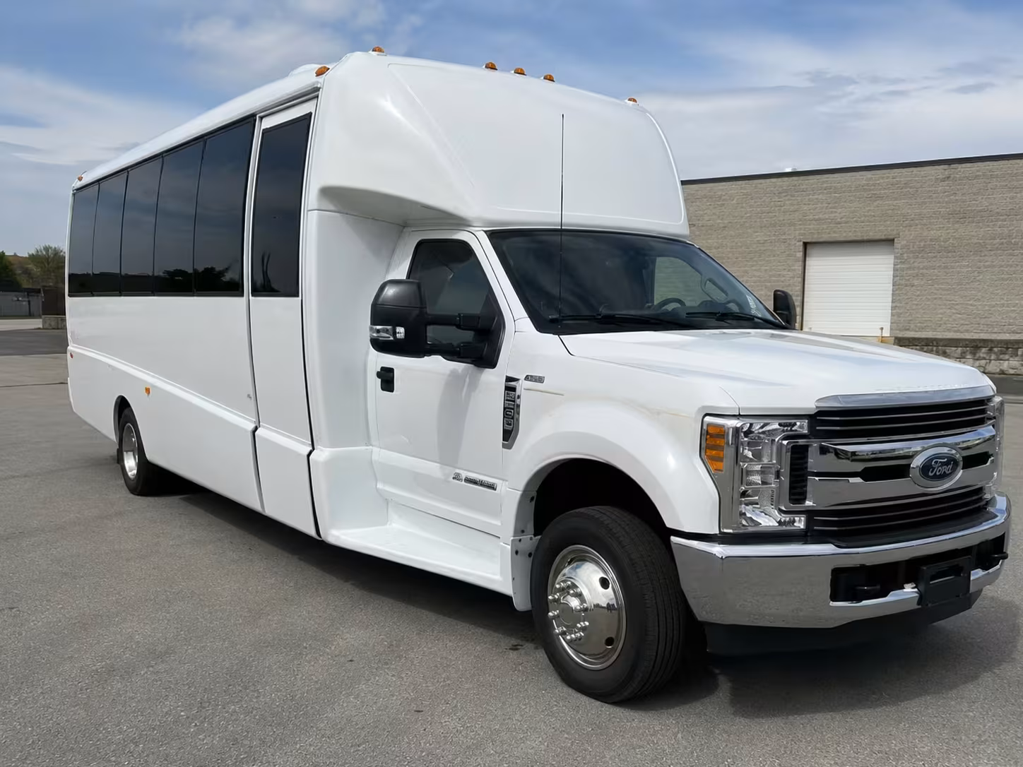 minibus rentals for church youth groups in citrus heights